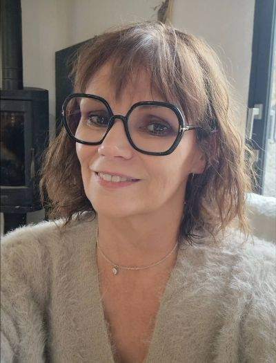 chat rencontre - proche de moi - Sportive de 35 ans qui aime discuter tard le soir dans ma région