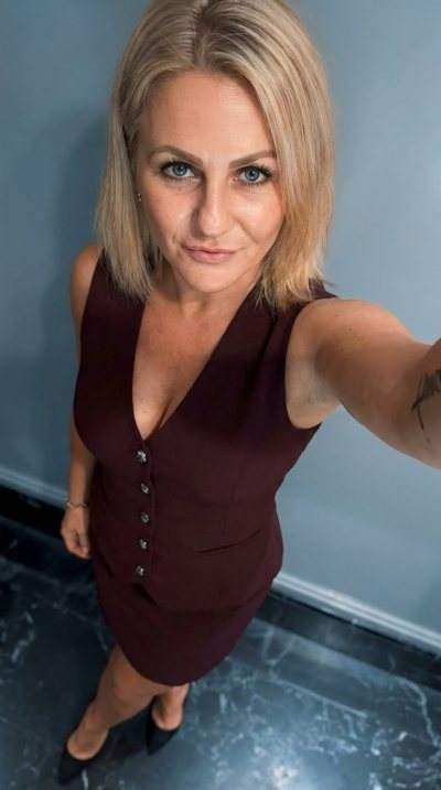 chat rencontre - Brive-la-Gaillarde - Apparence sage, conversations brûlantes : Lili 42 ans cherche chat décapant à Brive