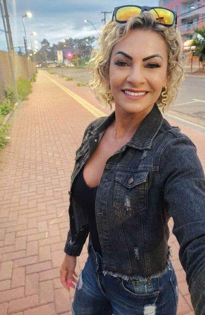 chat rencontre - Calais - Sonia à Calais.. envie de chatter avec un mec sympa? 35ans dispo ce soir
