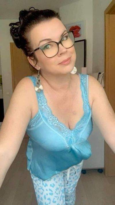 chat rencontre - Sainte-Marie - À Sainte-Marie, je dialoge tard le soir sur le tchat de rencontre adulte