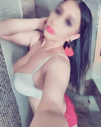 chat rencontre - Le Grand-Quevilly - Prête à discuter sans prise de tête au Grand-Quevilly? Alyssa, 38 ans, tatouée et coquine t&rsquo;attend en tchat.