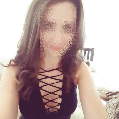 chat rencontre - Béziers - À Béziers, je cherche des conversations qui montent en température avec des hommes plus jeunes qui osent vraiment discuter.