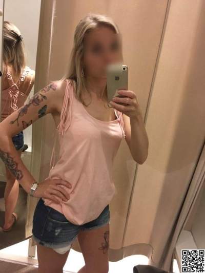 chat rencontre - Mâcon - Rockeuse à Mâcon, 33 ans, je veux un chat adulte sans prise de tête